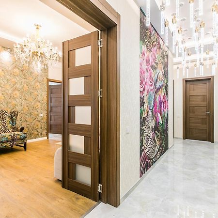 Sweet Home 6 Vip At Rustaveli Avenue Tbilisi Exterior foto