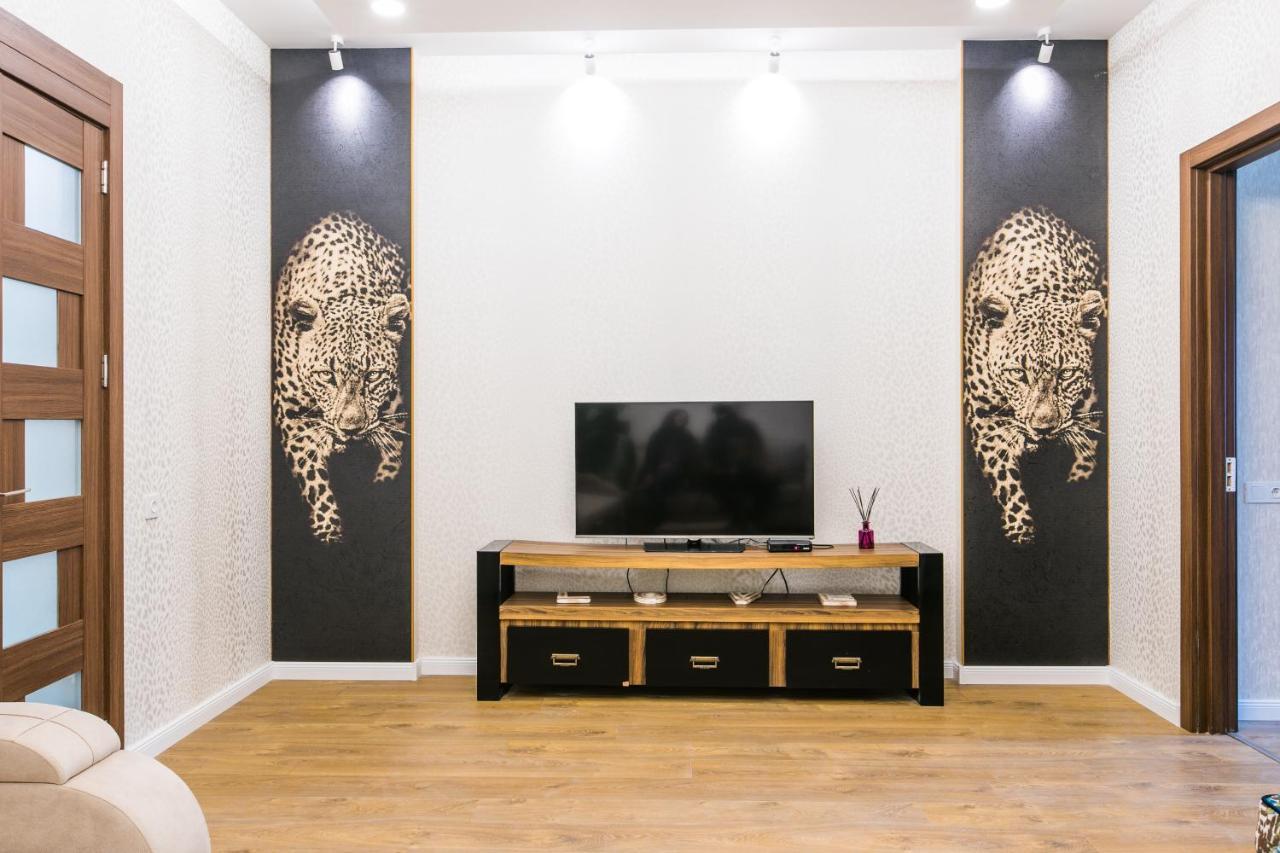Sweet Home 6 Vip At Rustaveli Avenue Tbilisi Exterior foto